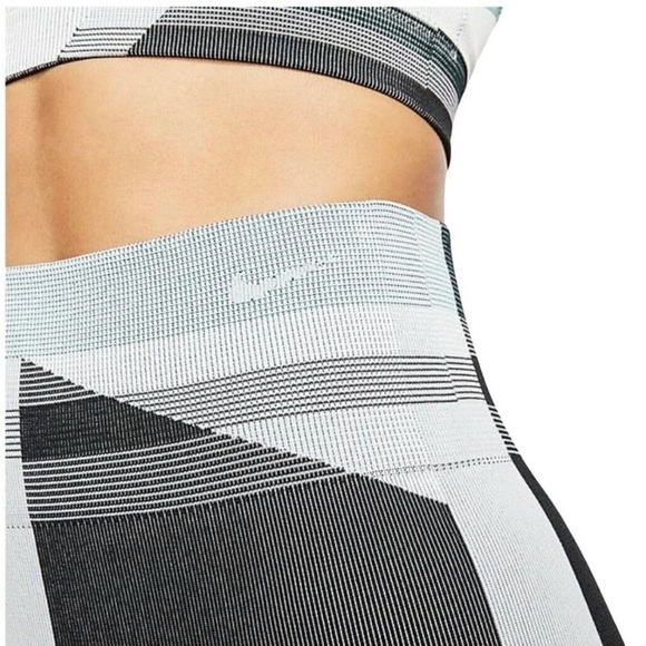 WOMEN'S NIKE SCULPT LUX ICON CLASH 7/8 HIGH RISE RUNNING TIGHTS XS - Picture 3 of 7